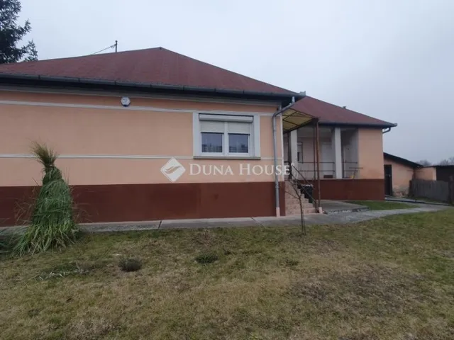 Eladó ház Sülysáp 128 nm