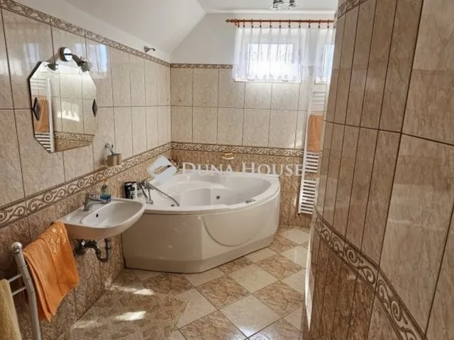 Eladó ház Tápiószecső 270 nm