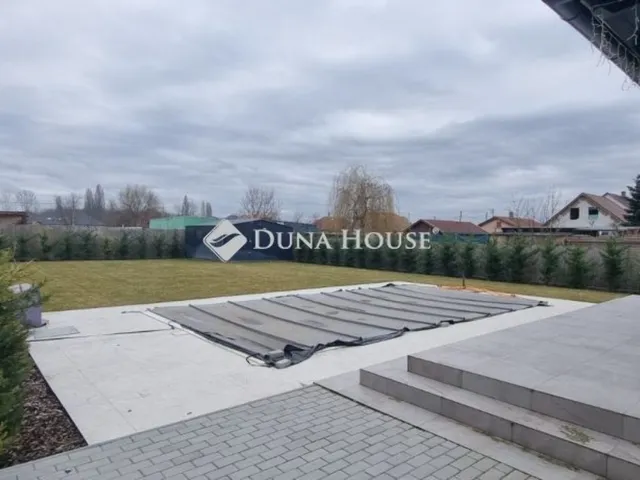 Eladó ház Monor 248 nm