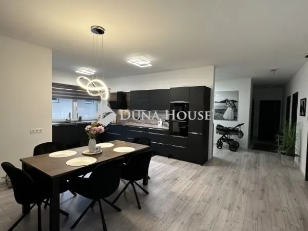 Eladó ház Monor 248 nm