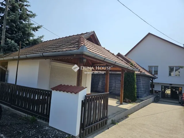 Eladó ház Tápióbicske 280 nm
