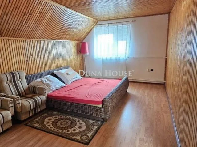 Eladó ház Szentlőrinckáta 109 nm
