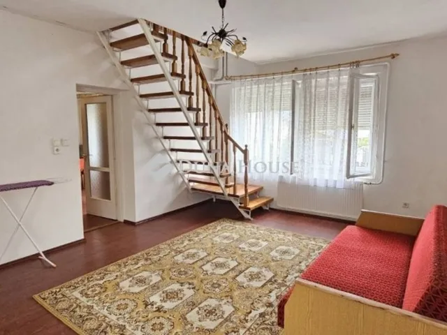Eladó ház Szentlőrinckáta 109 nm