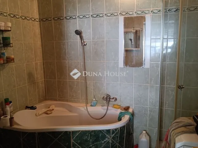 Eladó ház Úri 88 nm