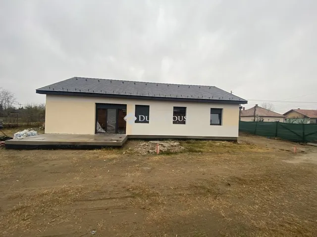 Eladó ház Dabas 96 nm