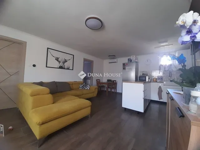 Eladó ház Tápióság 72 nm