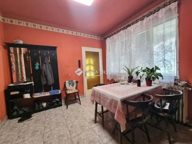 Eladó ház Tápiószecső 170 nm