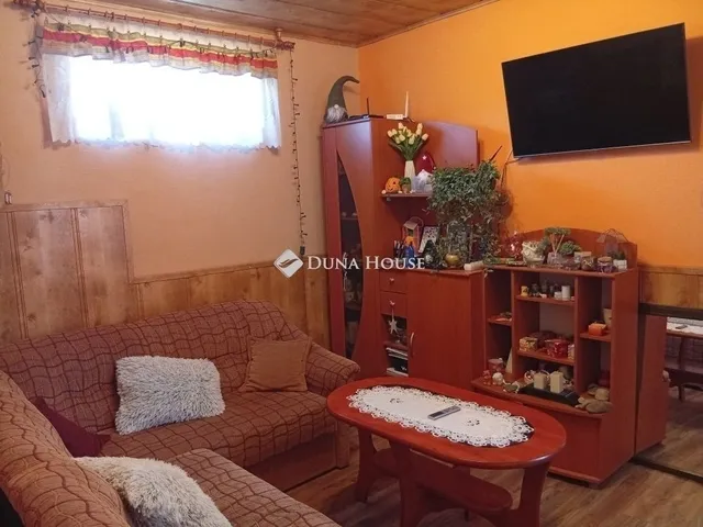 Eladó ház Dány 140 nm