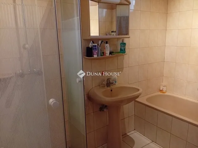 Eladó ház Dány 140 nm