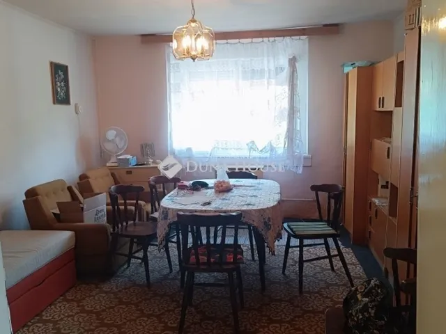 Eladó ház Úri 67 nm