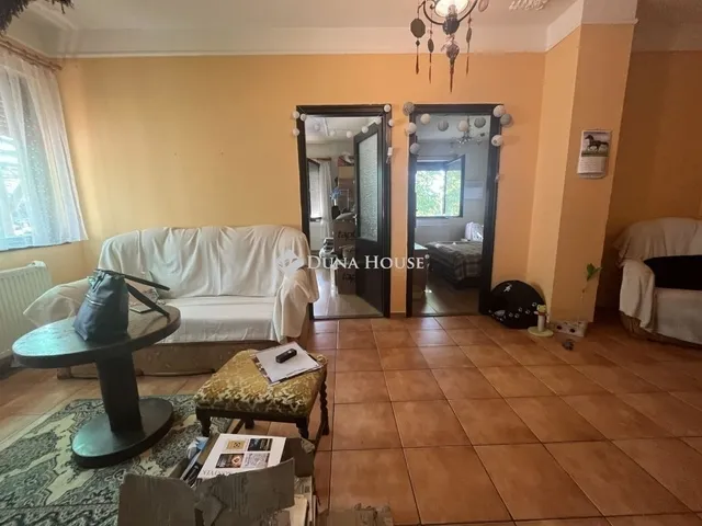 Eladó ház Úri 77 nm