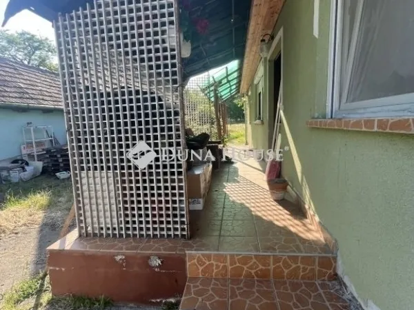 Eladó ház Úri 77 nm