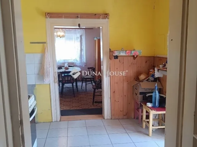 Eladó ház Úri 67 nm