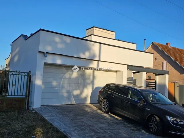 Eladó ház Tápióság 100 nm