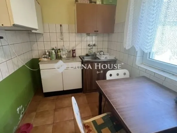 Eladó ház Úri 77 nm