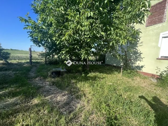 Eladó ház Úri 77 nm