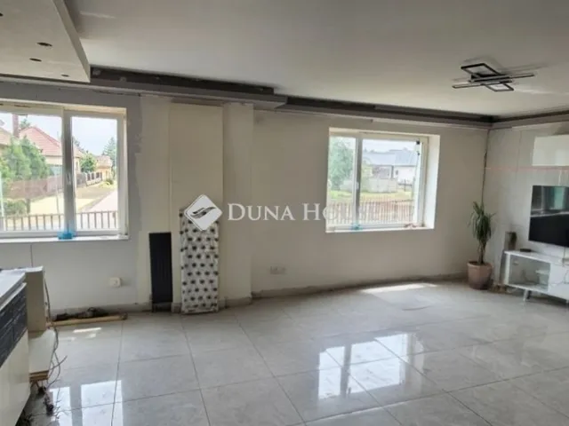 Eladó ház Tápiószecső 140 nm