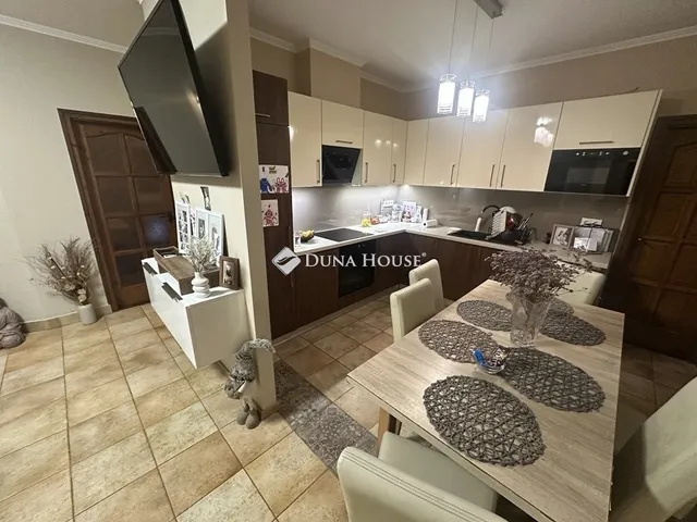 Eladó ház Cegléd 103 nm