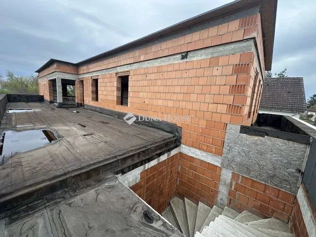 Eladó ház Albertirsa 369 nm