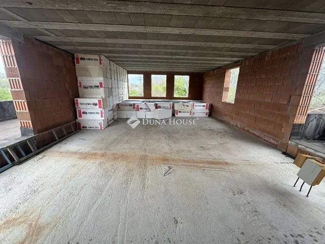 Eladó ház Albertirsa 369 nm