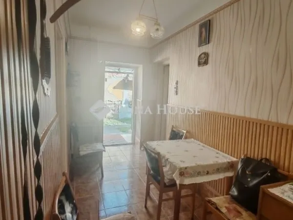 Eladó ház Úri 73 nm