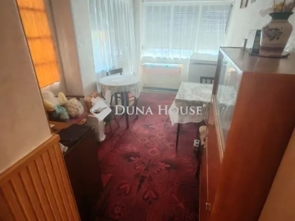 Eladó ház Úri 73 nm