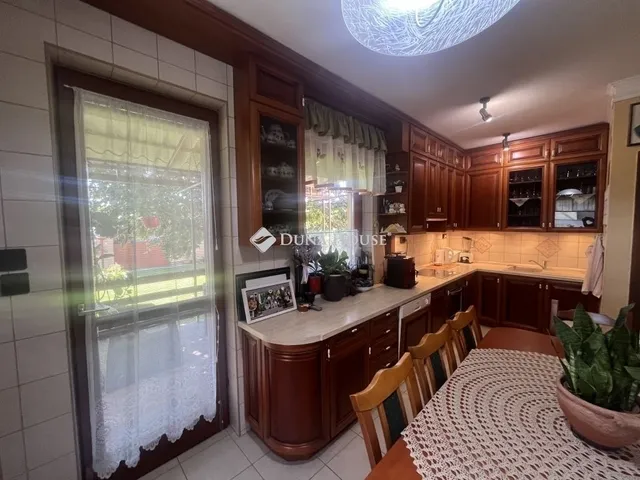 Eladó ház Albertirsa 182 nm