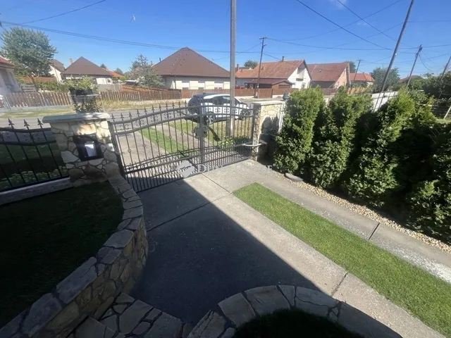 Eladó ház Albertirsa 182 nm