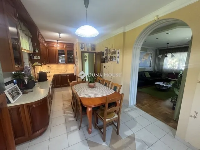 Eladó ház Albertirsa 182 nm