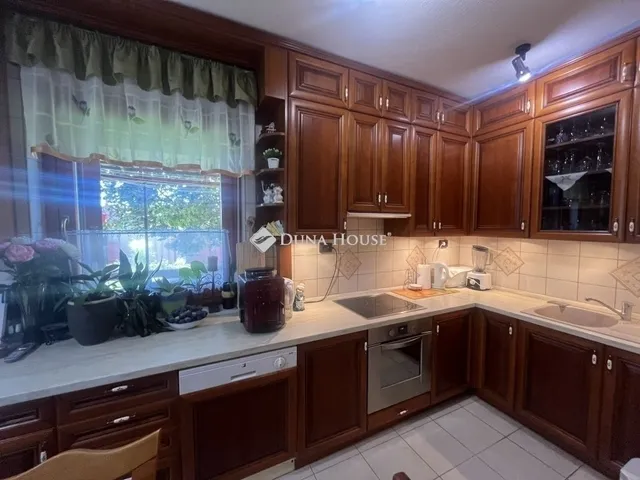 Eladó ház Albertirsa 182 nm