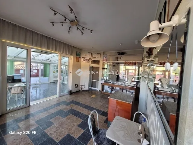 Eladó ház Vecsés 458 nm