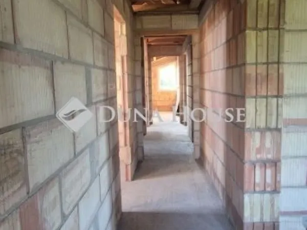 Eladó ház Monor 267 nm