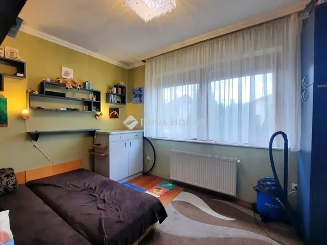 Eladó ház Újhartyán 175 nm