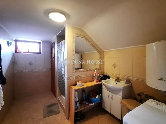 Eladó ház Újhartyán 175 nm