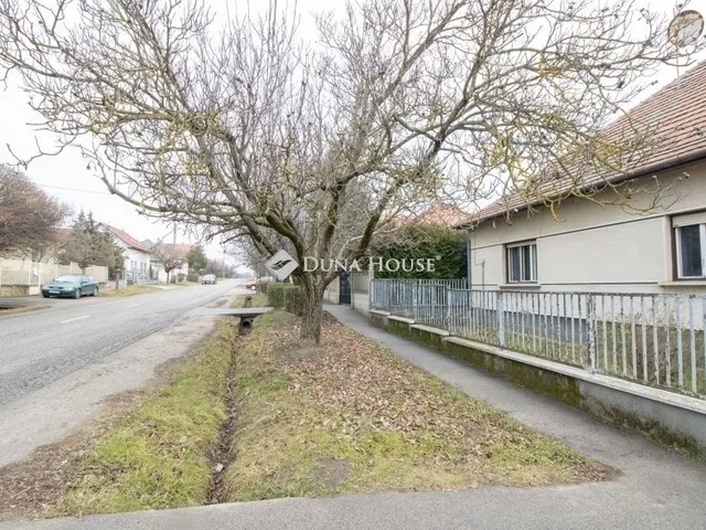 Eladó ház Ecser 168 nm