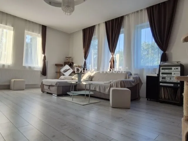 Eladó ház Monor 267 nm