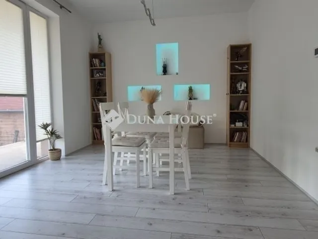 Eladó ház Monor 267 nm