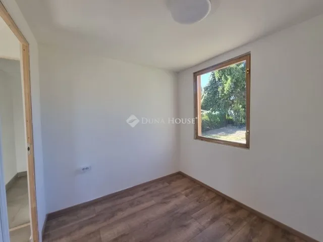 Eladó üdülő és hétvégi ház Tóalmás 30 nm