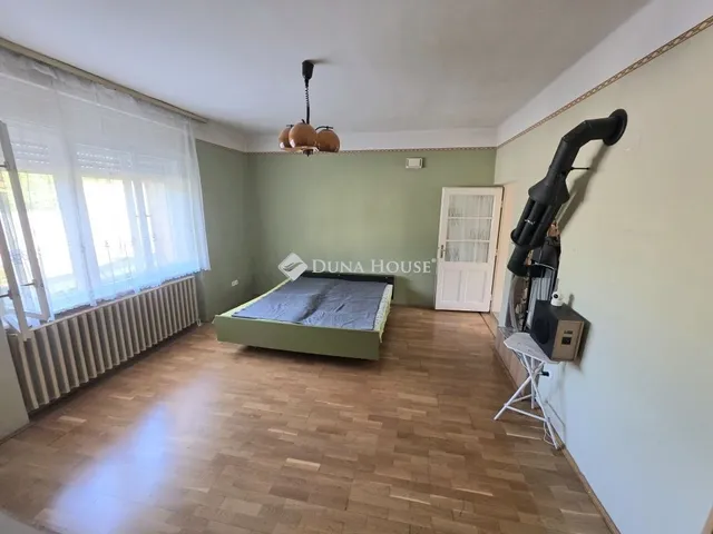 Eladó ház Cegléd 195 nm