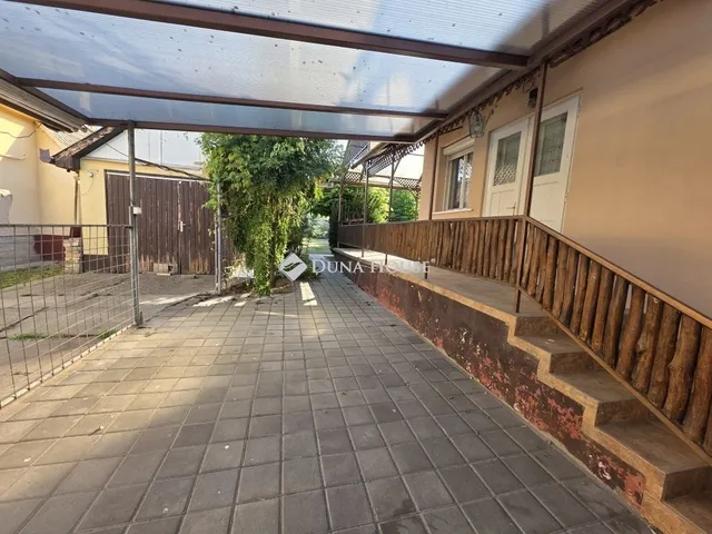 Eladó ház Cegléd 195 nm