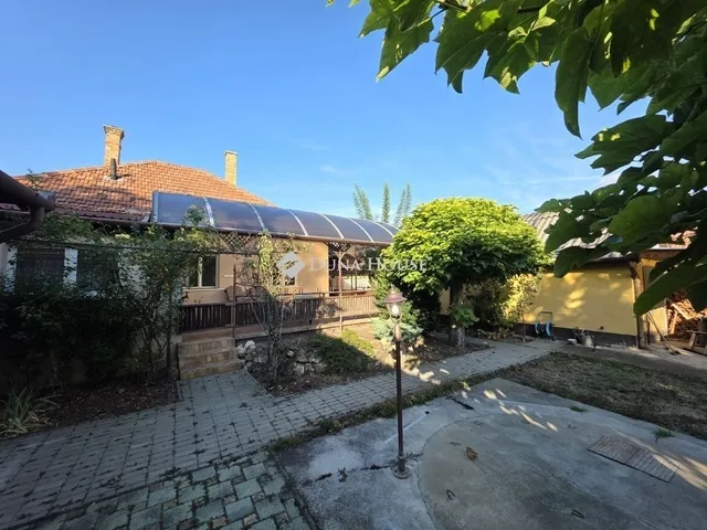 Eladó ház Cegléd 195 nm