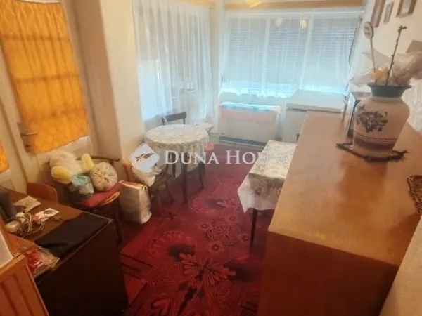 Eladó ház Úri 73 nm