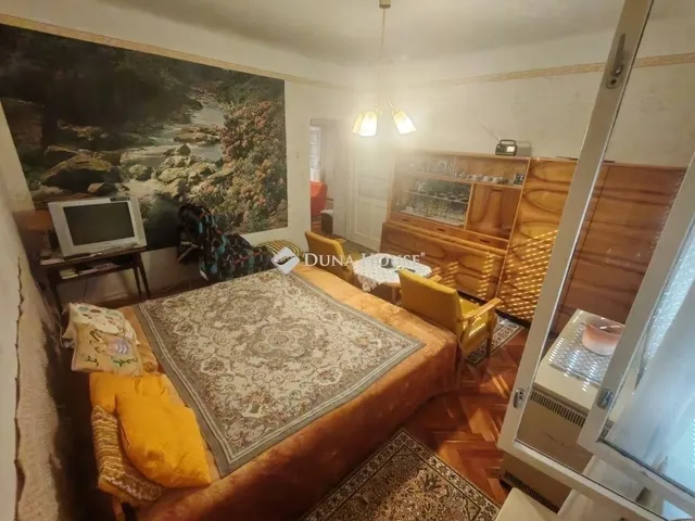 Eladó ház Úri 73 nm