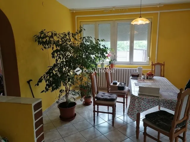 Eladó ház Tápiószele 200 nm