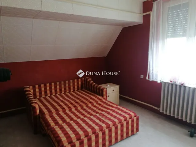 Eladó ház Tápiószele 200 nm