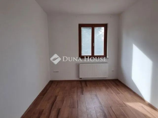 Eladó ház Dány 145 nm