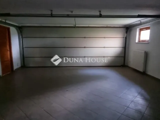 Eladó ház Dány 145 nm