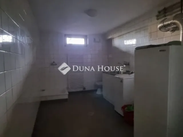 Eladó ház Dány 145 nm