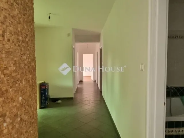 Eladó ház Dány 145 nm