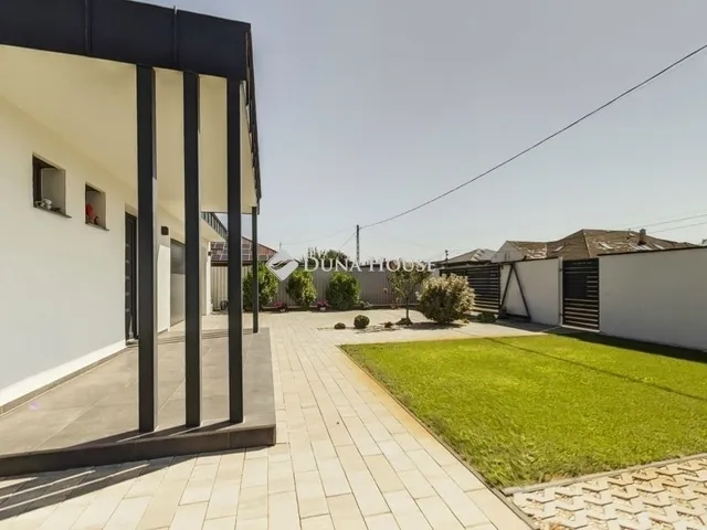 Eladó ház Dabas 270 nm